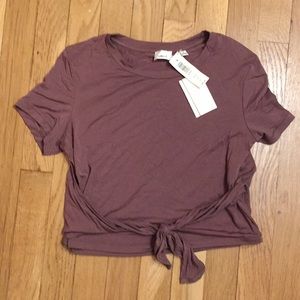 NWT Wilfred ange T-shirt crop top